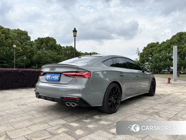 Audi S5 2023 Серебристо-серый из Китая, фото 6