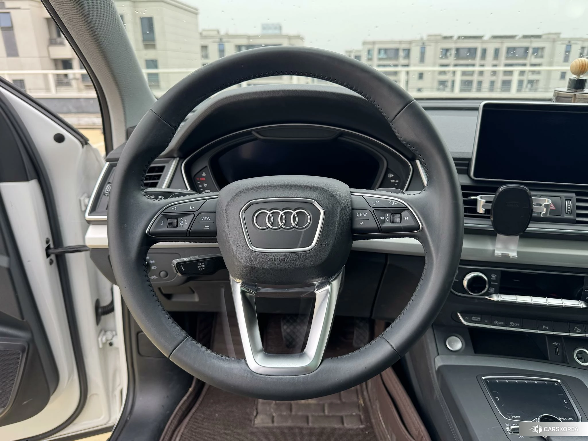 Audi Q5L 2019 Белый из Китая, фото 6