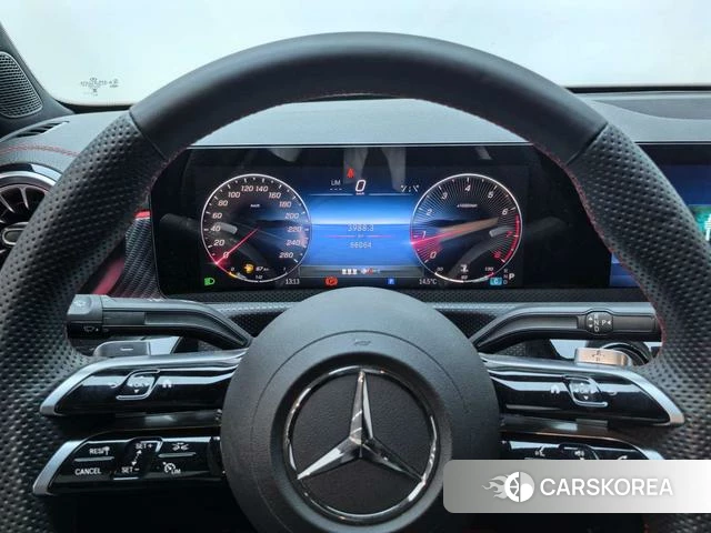 Mercedes-Benz Class A 2023 Белый из Китая, фото 6
