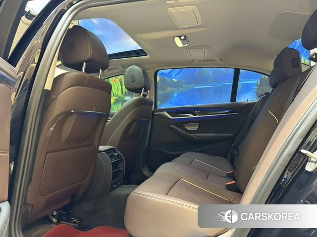 BMW 5 series 2022 Черный из Китая, фото 6