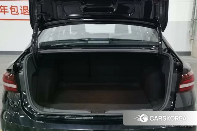 Volkswagen Lavida 2025 Черный из Китая, фото 6