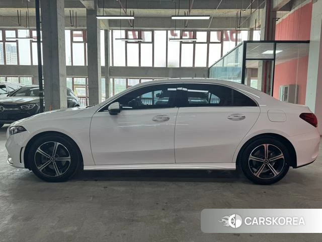 Mercedes-Benz Class A 2023 Белый из Китая, фото 6