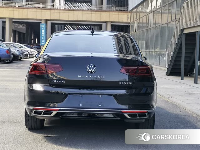 Volkswagen Magotan 2024 Черный из Китая, фото 6