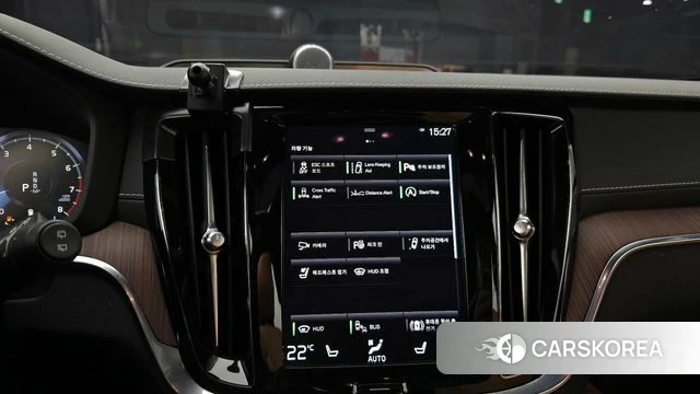 Volvo V60 Cross-Country 2nd Generation 2020 Белый из Кореи, фото 6