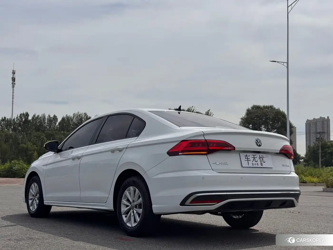 Volkswagen Bora 2023 Белый из Китая, фото 6
