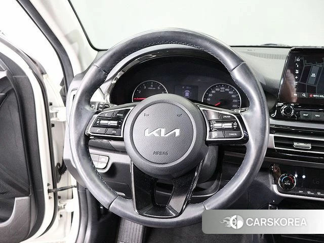 Kia Seltos 2021 Белый из Кореи, фото 6