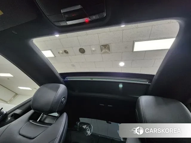 Mercedes-Benz C-Class W205 2023 Белый из Кореи, фото 6