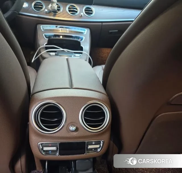 Mercedes-Benz E-Class W213 2023 Серый из Кореи, фото 6