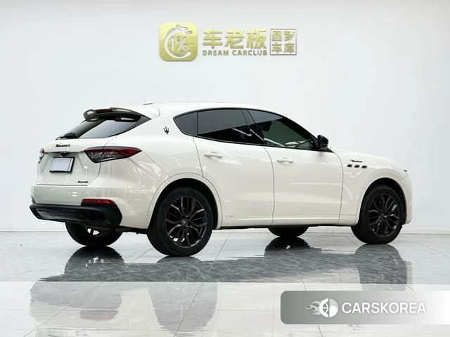 Maserati Levante 2022 Белый из Китая, фото 6