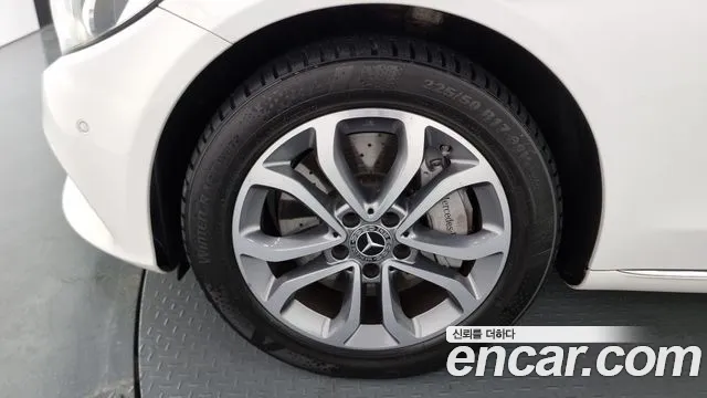 Mercedes-Benz C-Class W205 2018 Белый из Кореи, фото 6