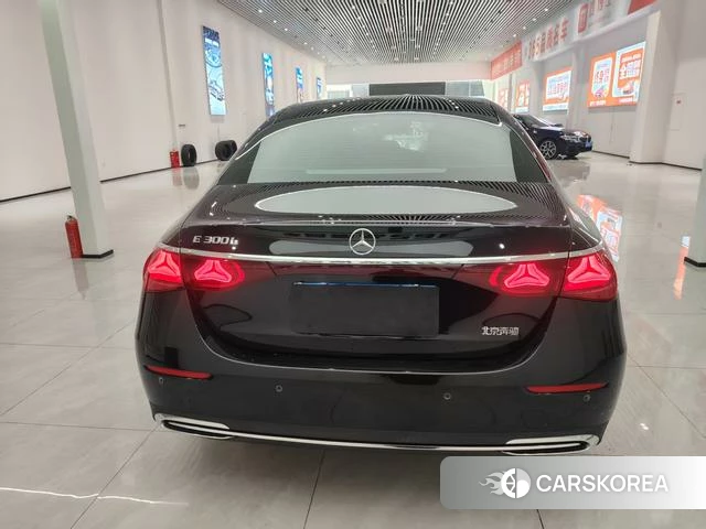 Mercedes-Benz E-class 2024 Черный из Китая, фото 6
