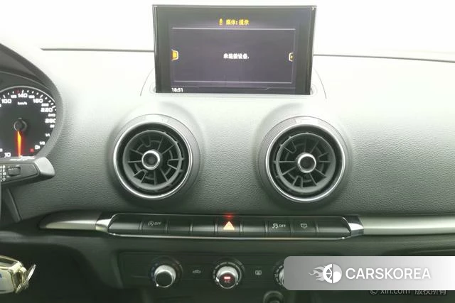 Audi A3 2019 Белый из Китая, фото 6