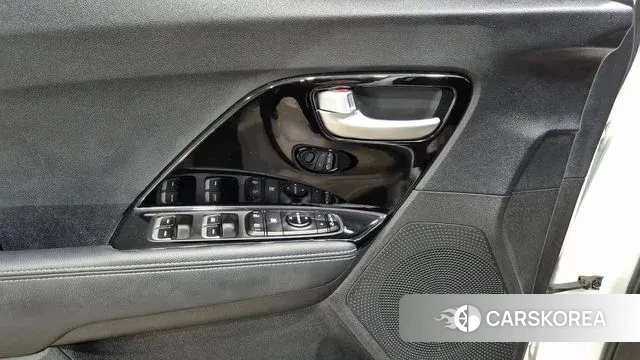 Kia Niro 2018 Белый из Кореи, фото 6