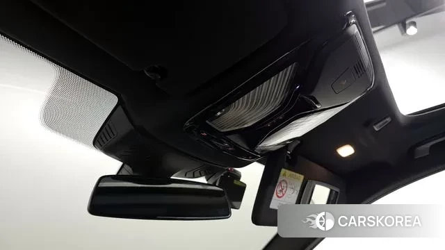 BMW 5 Series (G30) 2023 Белый из Кореи, фото 6