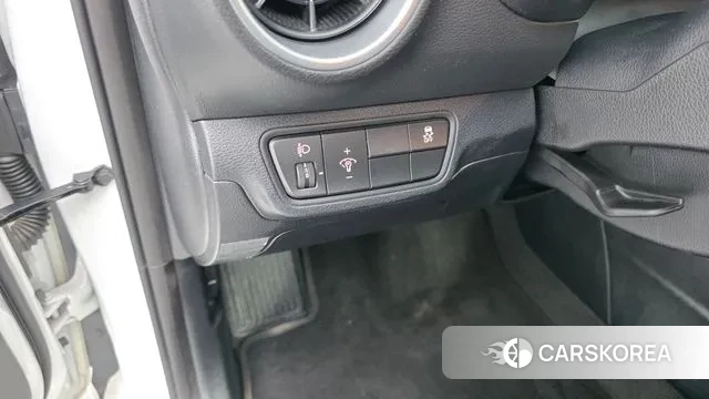 Kia The New K3 2nd generation 2021 Белый из Кореи, фото 6