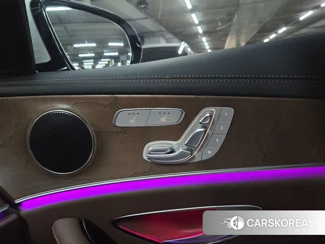 Mercedes-Benz E-Class W213 2023 Белый из Кореи, фото 6