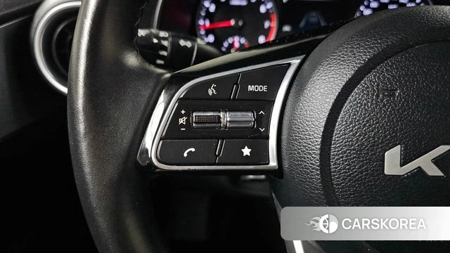 Kia The New K3 2nd generation 2022 Белый из Кореи, фото 6