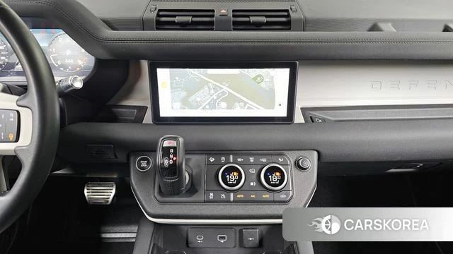 Land Rover Defender (L663) 2022 Черный из Кореи, фото 6