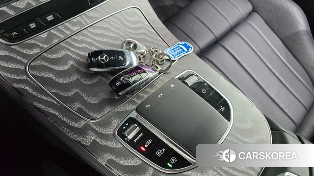 Mercedes-Benz E-Class W213 2021 Белый из Кореи, фото 6