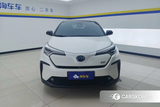 Toyota C-HR EV 2021 Белый из Китая, фото 6