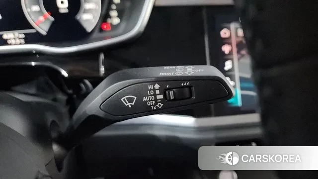 Audi Q3 (F3) 2020 Белый из Кореи, фото 6