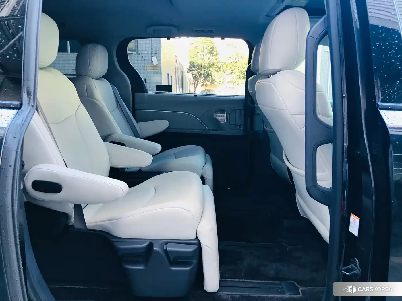 Toyota Sienna 2026 Черный из Китая, фото 6