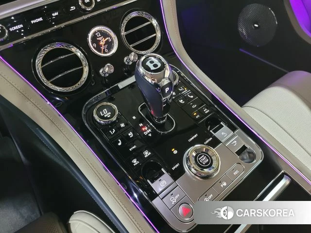 Bentley Continental GT 3rd Generation 2021 Небесно-голубой из Кореи, фото 6