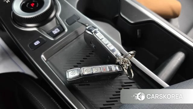 Kia EV6 2023 Жемчужный цвет из Кореи, фото 6