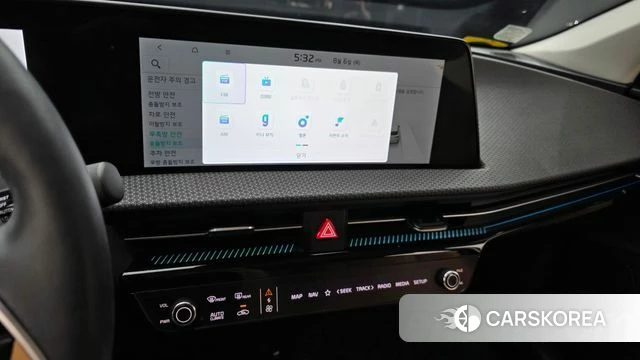 Kia EV6 2023 Жемчужный цвет из Кореи, фото 6