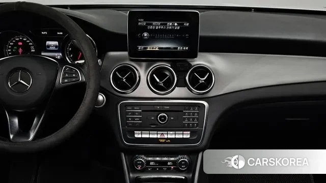 Mercedes-Benz GLA-Class X156 2019 Белый из Кореи, фото 6