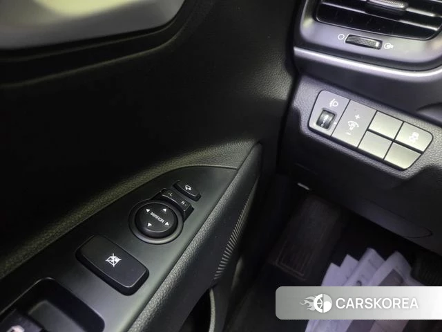 Kia Stonic 2019 Белый из Кореи, фото 6