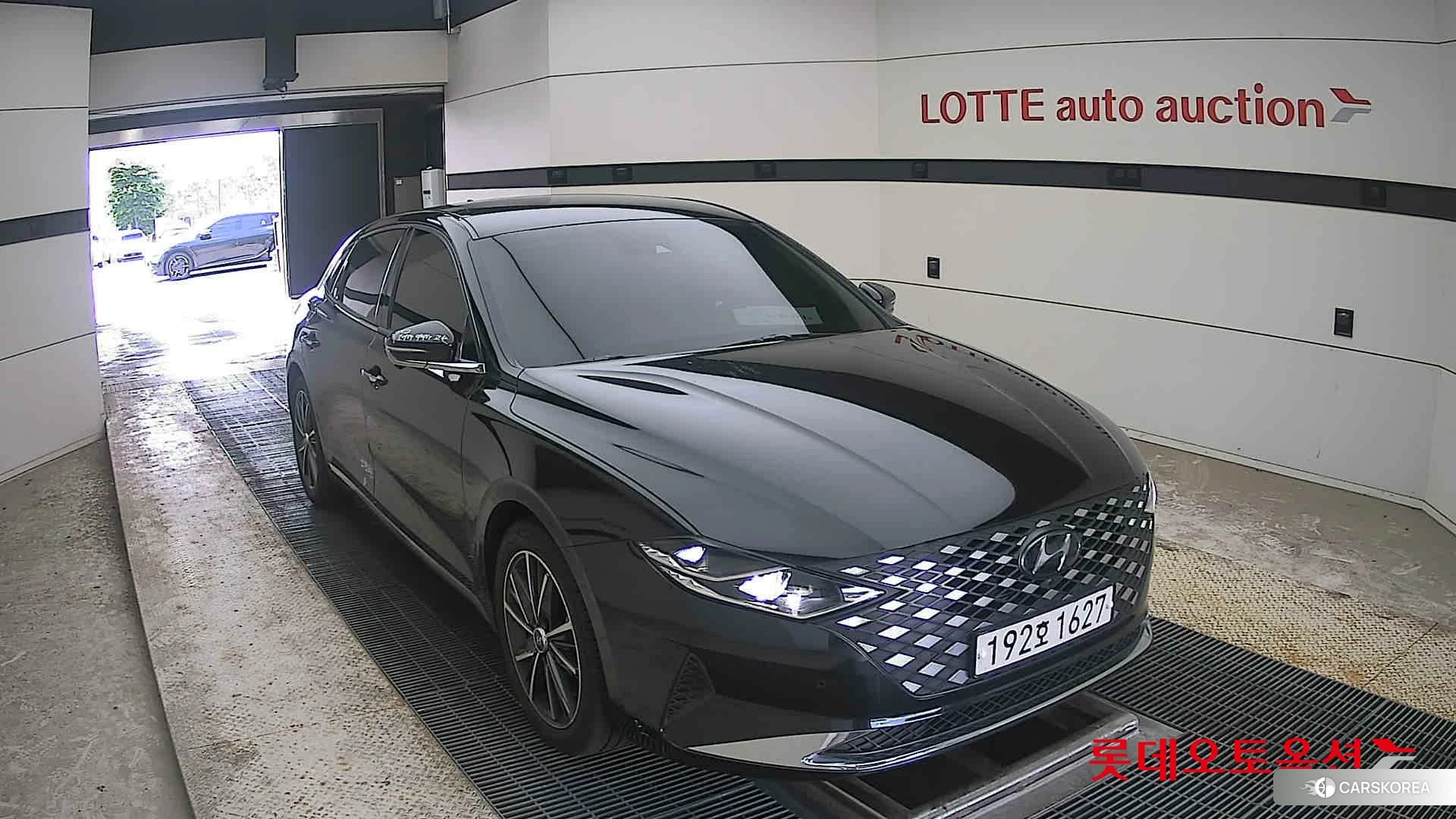 Hyundai Grandeur 2022 Midnight Black Pearl из Кореи, фото 6