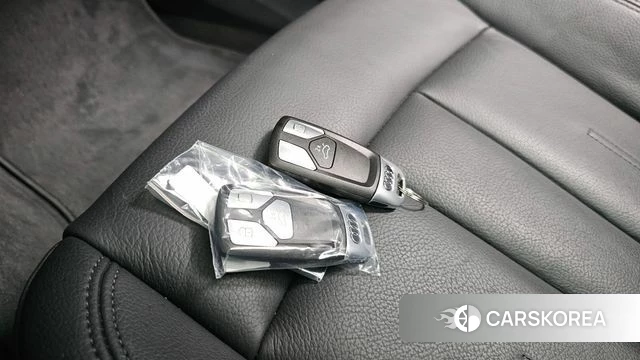 Audi A4 (B9) 2019 Серебряный из Кореи, фото 6