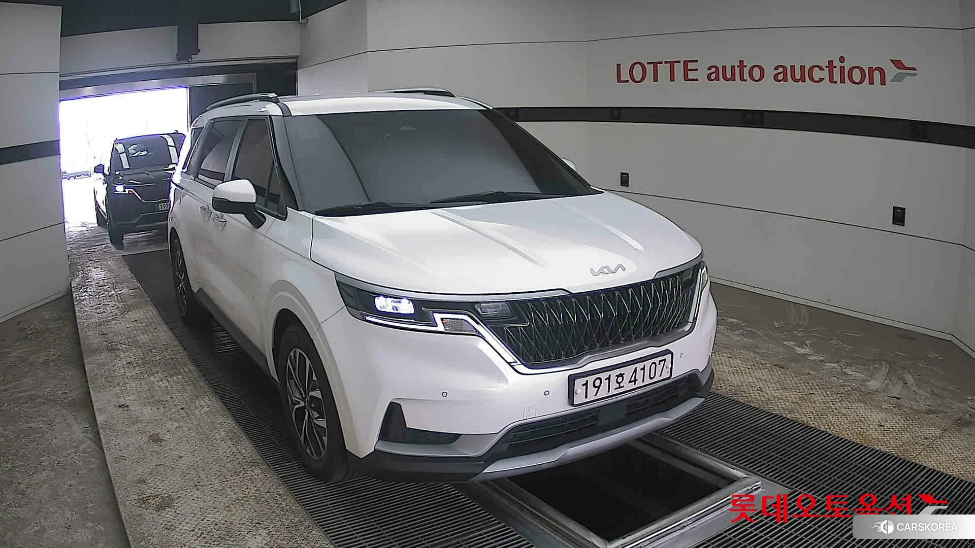 Kia Carnival 2022 Snow White Pearl (optional) из Кореи, фото 6