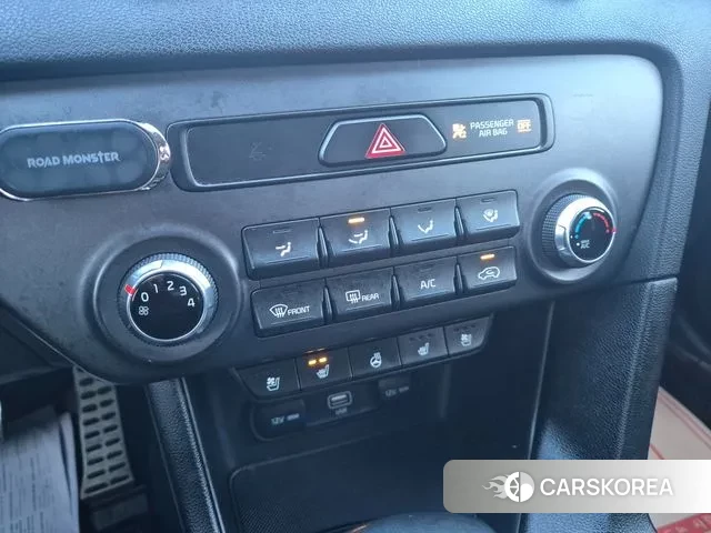 Kia Sportage The Bold 2018 Белый из Кореи, фото 6