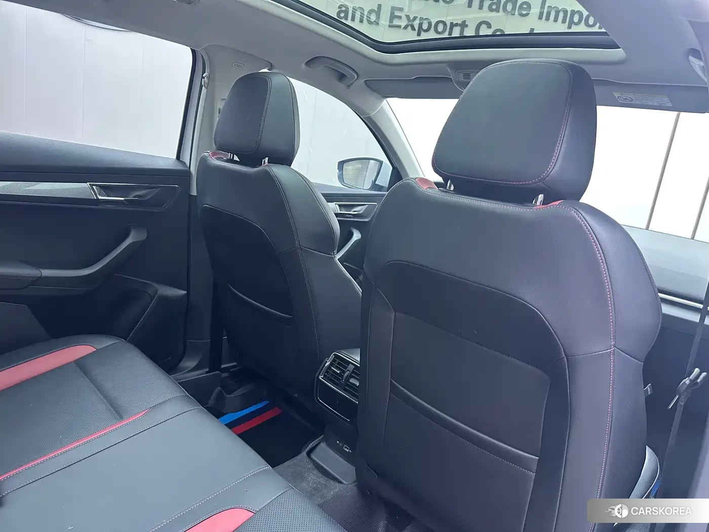 Skoda Karoq 2024 Белый из Китая, фото 6