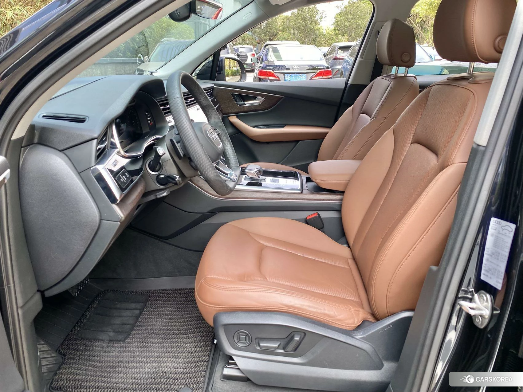 Audi Q7 2020 Черный из Китая, фото 6