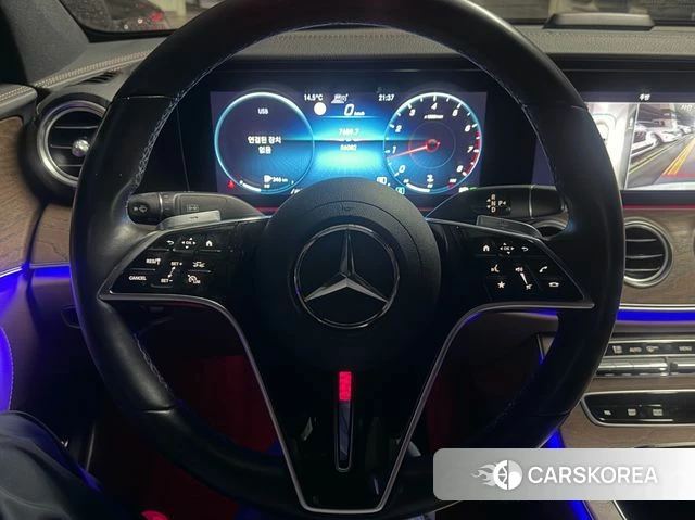 Mercedes-Benz E-Class W213 2022 Белый из Кореи, фото 6