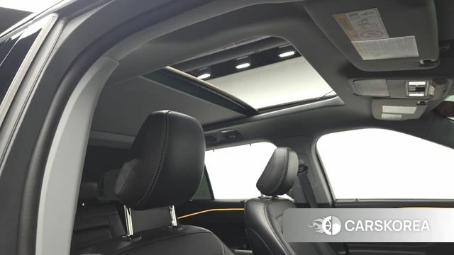 Ford Explorer 6th Generation 2022 Черный из Кореи, фото 6