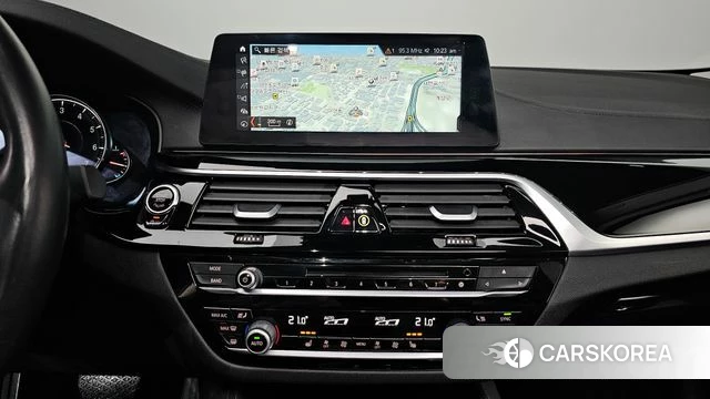 BMW 5 Series (G30) 2018 Белый из Кореи, фото 6