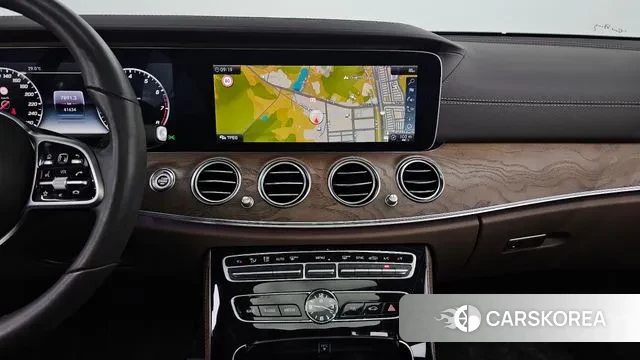 Mercedes-Benz E-Class W213 2019 Белый из Кореи, фото 6