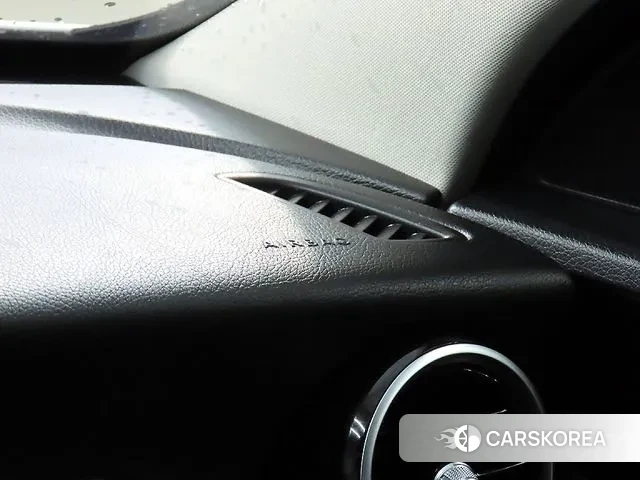 Mercedes-Benz C-Class W205 2019 Белый из Кореи, фото 6