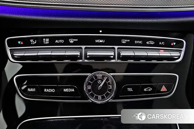 Mercedes-Benz E-Class W213 2018 Серебряный из Кореи, фото 6