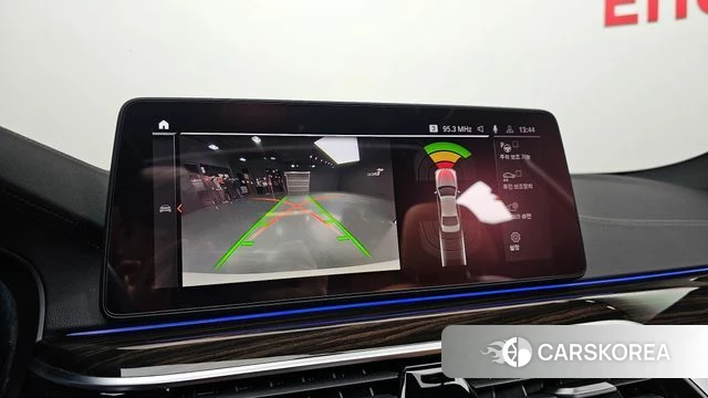 BMW 5 Series (G30) 2020 Белый из Кореи, фото 6