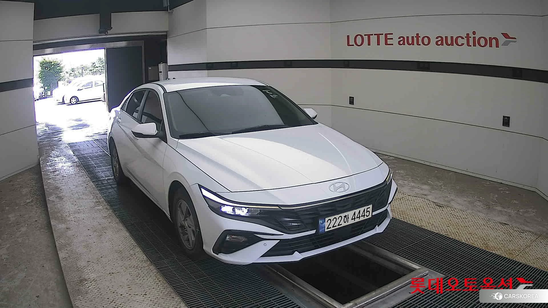Hyundai Avante 2024 Atlas White из Кореи, фото 6