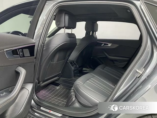 Audi A4L 2025 Темно-серый из Китая, фото 6