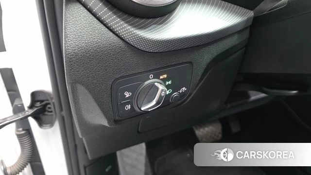 Audi Q2 2023 Белый из Кореи, фото 6