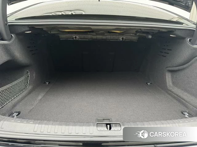 Audi A6L 2024 Черный из Китая, фото 6