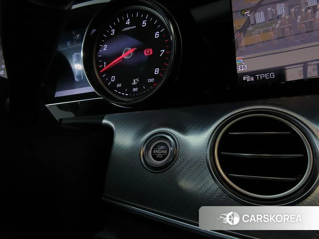 Mercedes-Benz E-Class W213 2020 Черный из Кореи, фото 6