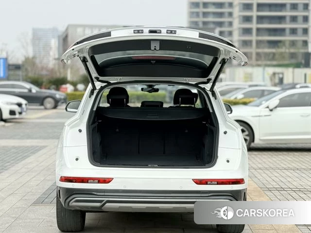 Audi Q5L 2021 Белый из Китая, фото 6